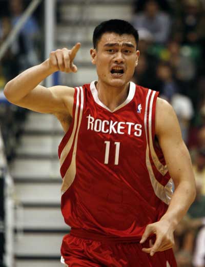 李霄鹏告别青岛海牛：战术调整与未来展望（李霄鹏离任青岛海牛：战术变革与前路思考）