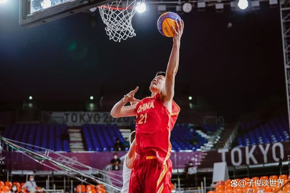 毛剑卿谈汪士钦红牌：给年轻人点自信吧，再网暴把人家暴死了（毛剑卿评汪士钦红牌：别再网暴了，多给年轻人一些自信）