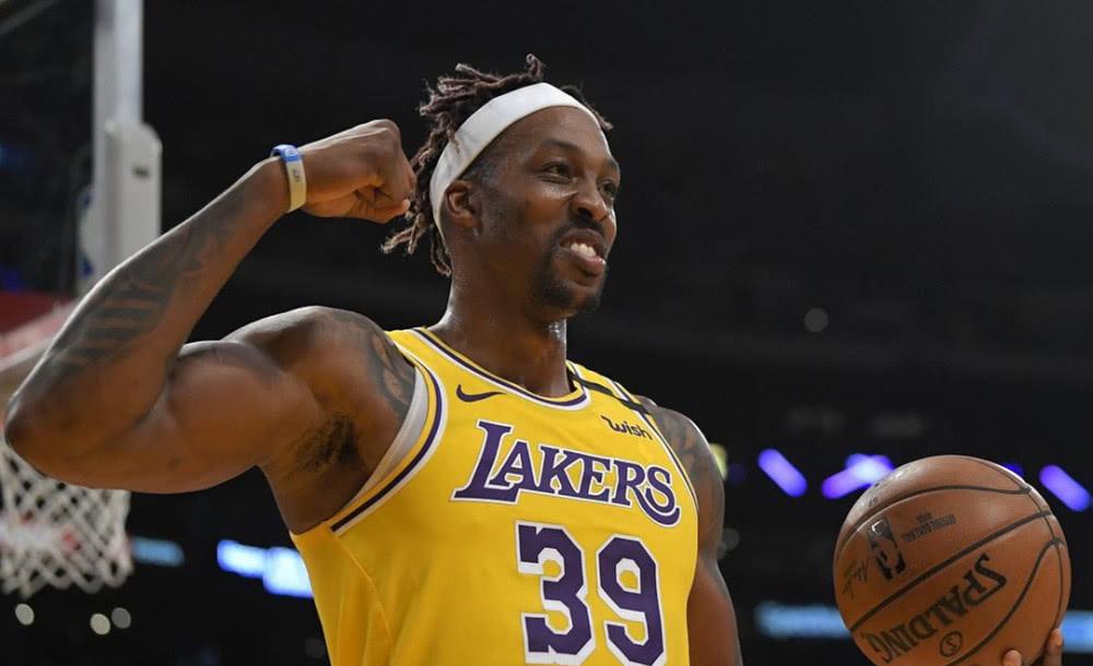 卡斯尔复出砍18分5篮板5助攻，助马刺赛季三杀鹈鹕（卡斯尔复出轰18+5+5，马刺本季三度击败鹈鹕）