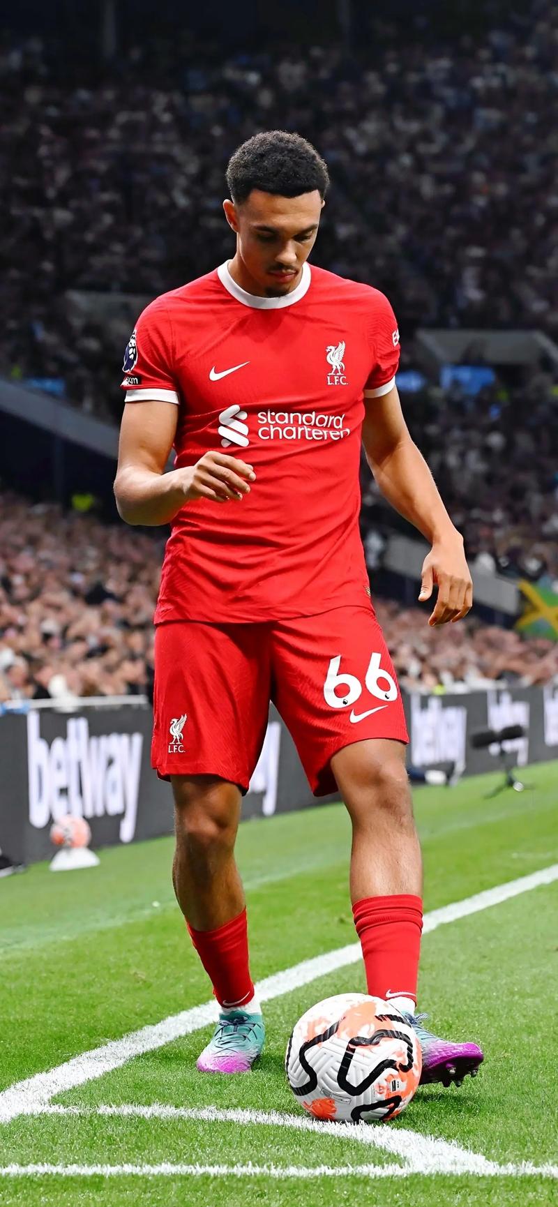 泰晤士：律师会要求有条件保释，帕尔特伊才能继续在黄潜踢球（泰晤士报：律师拟申请有条件保释，帕尔特伊方能继续为黄潜效力）