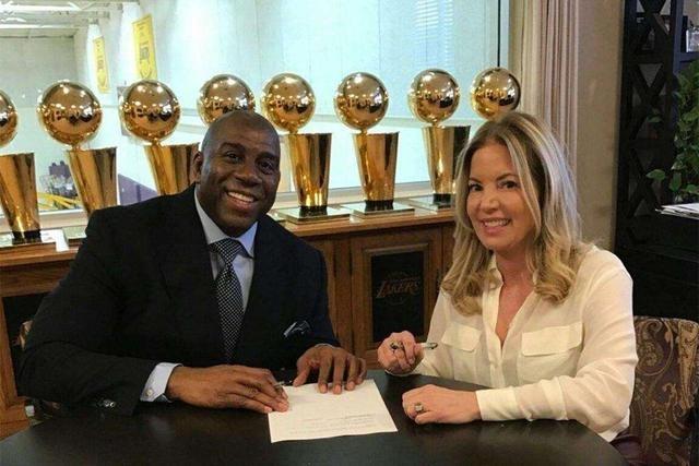 瑞士4-1瑞典距离世界杯仅差一分，扎卡点射，恩多耶传射（瑞士4-1击败瑞典，距世界杯仅差一分，扎卡点球破门，恩多耶传射建功）