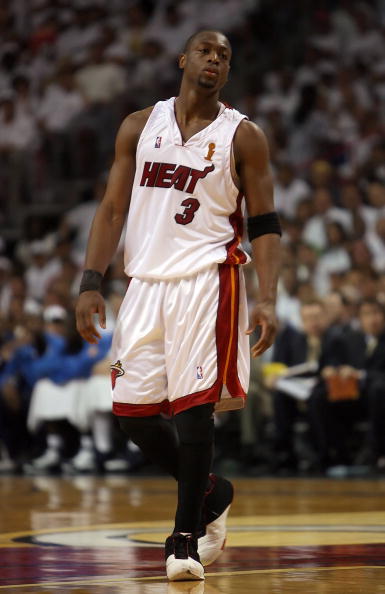 37岁的威少又背锅？1数据联盟第一也不行 2短板让国王头疼（37岁威少再成背锅侠？一项联盟第一仍无济于事，双短板令国王头疼）