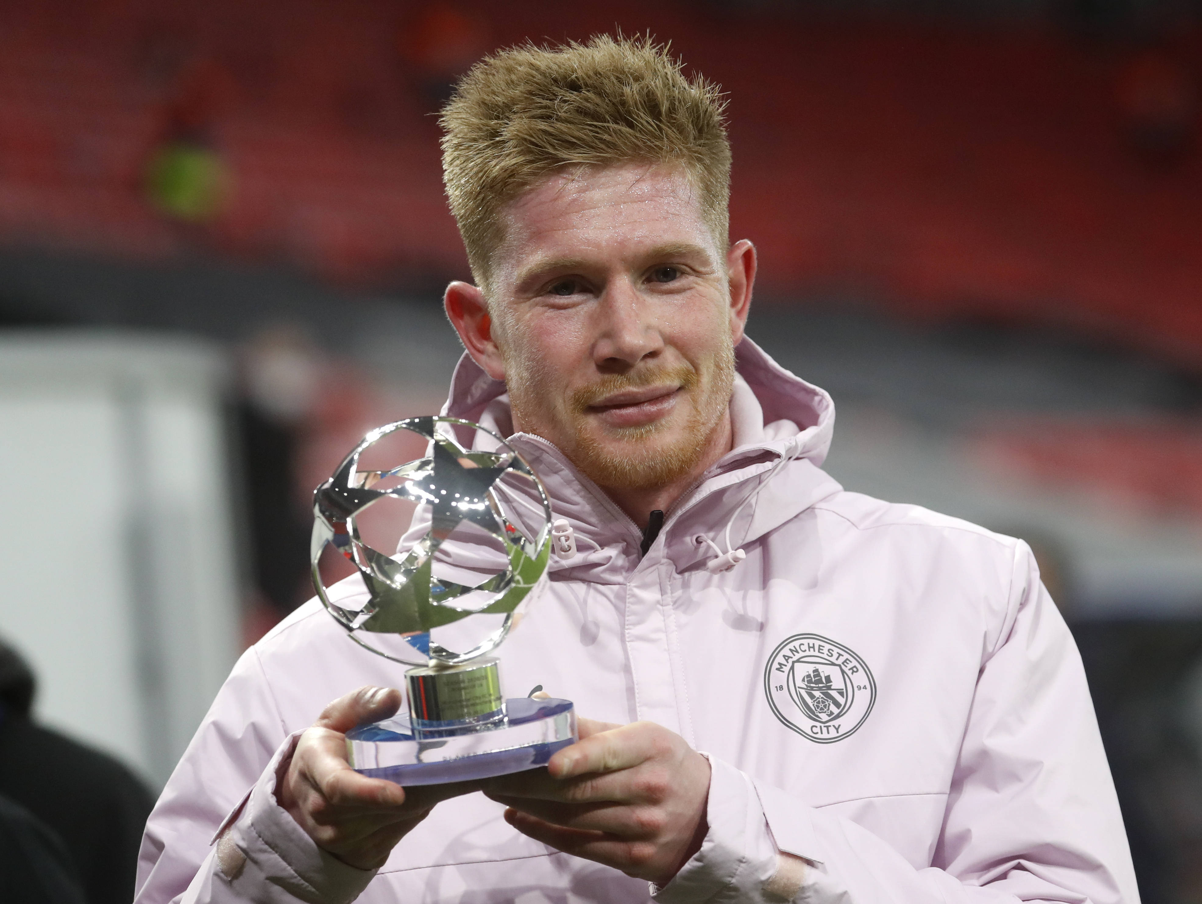 李璇：据我所知，现在球员的阴阳合同还有不少（李璇：据我了解，球员阴阳合同现象仍不在少数）