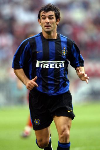 出自少林高僧之手，此前被文班肘击的裁判额头长了个明显的包（少林大师出手，曾遭文班肘击的裁判额头肿起一大包）