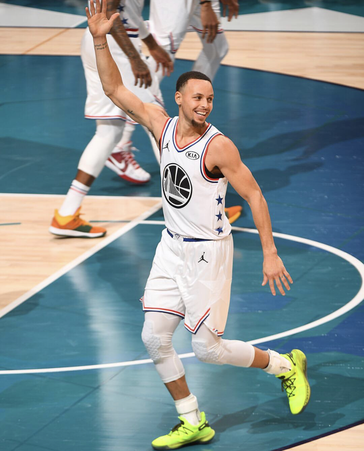 世欧预半场：莱万头球建功，波兰暂1-1马耳他（半场战况：莱万头球破门，波兰与马耳他1-1暂平）