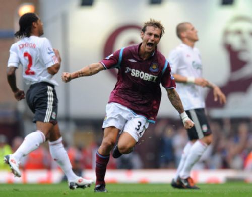 约翰逊回忆库里关键球，称一回头球已进网（约翰逊谈库里关键一投：回头就见球进了）