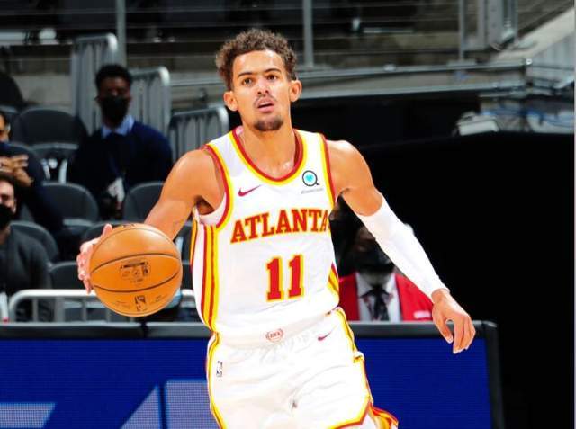 奥克兰vs惠灵顿凤凰首发：兰德尔领衔！布里默、埃泽在列（奥克兰战惠灵顿凤凰首发公布：兰德尔挂帅，布里默、埃泽入选）