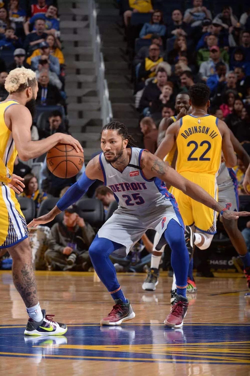 重返狼队？特劳雷或成救主！英超副班长向昔日功臣伸出橄榄枝（英超副班长向狼队旧将特劳雷发出邀约，他能否回归力挽狂澜？）