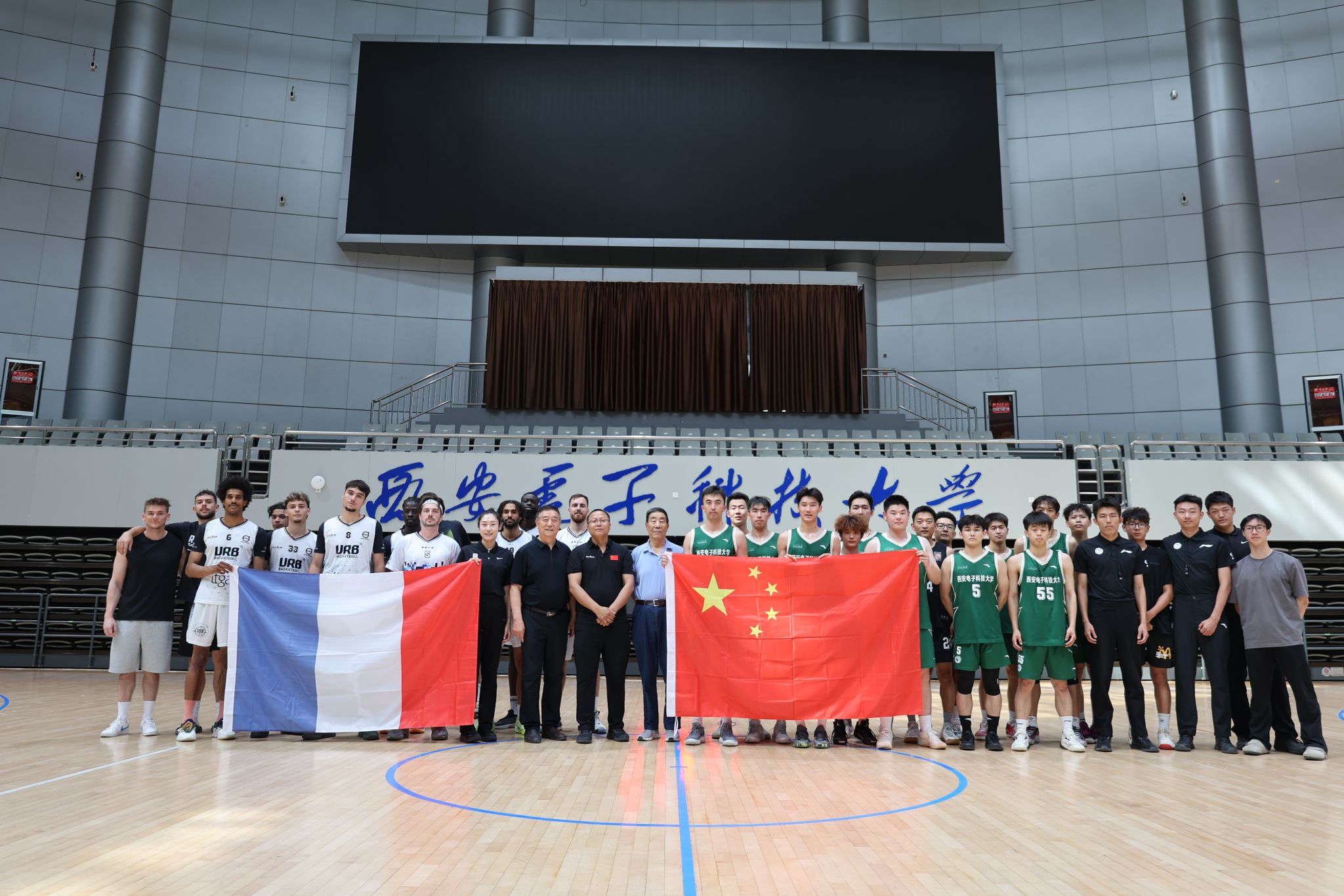 媒体人：中国足球真正的危机是不快乐，大家都缺乏尊重和信任（媒体人：中国足球的核心危机是不快乐，普遍缺乏尊重与信任）